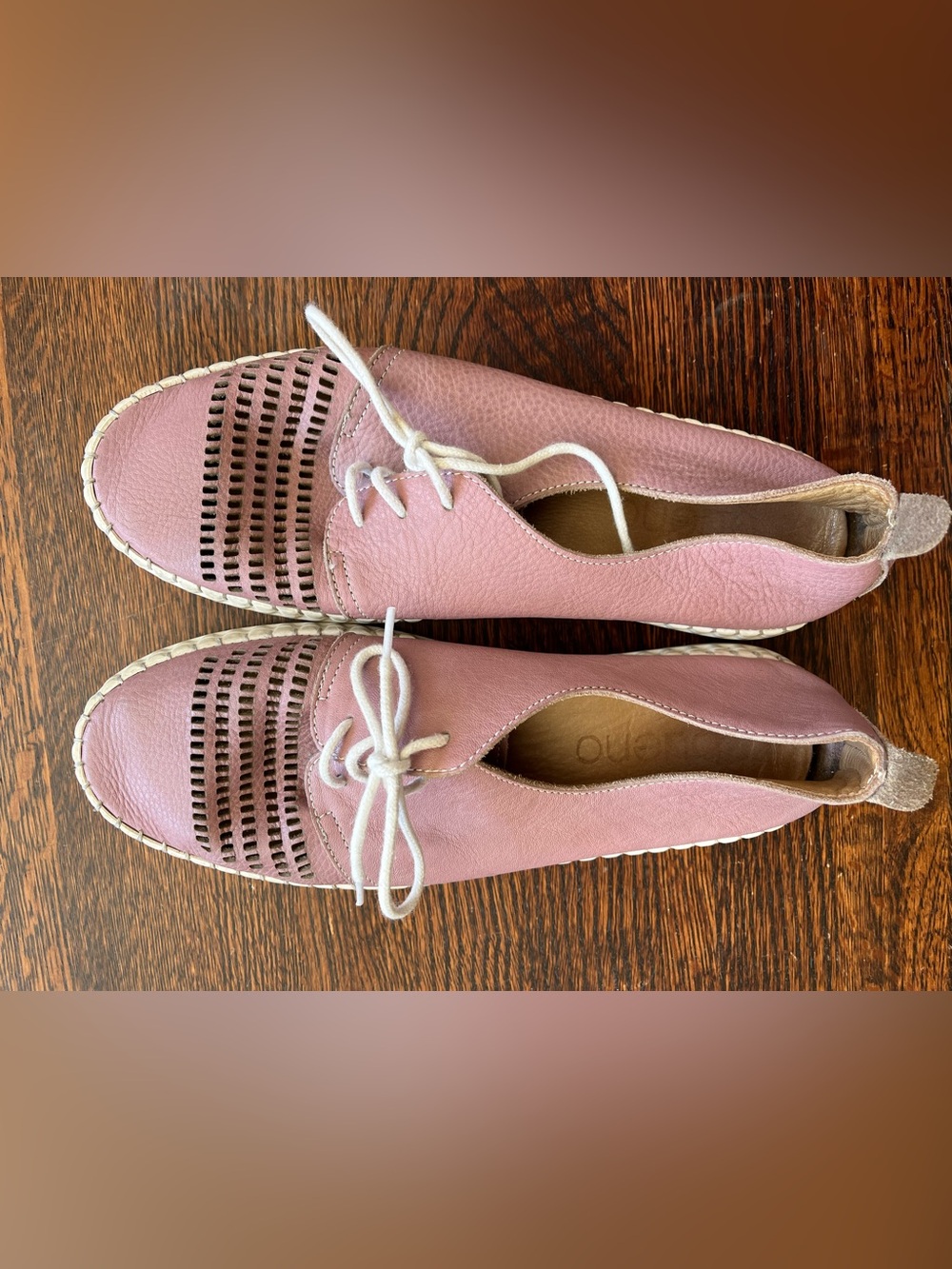 Bueno Mauve Lace-Up Women's Shoes